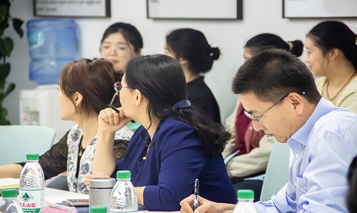 河南理工大學外語學院師生走進東盈交流